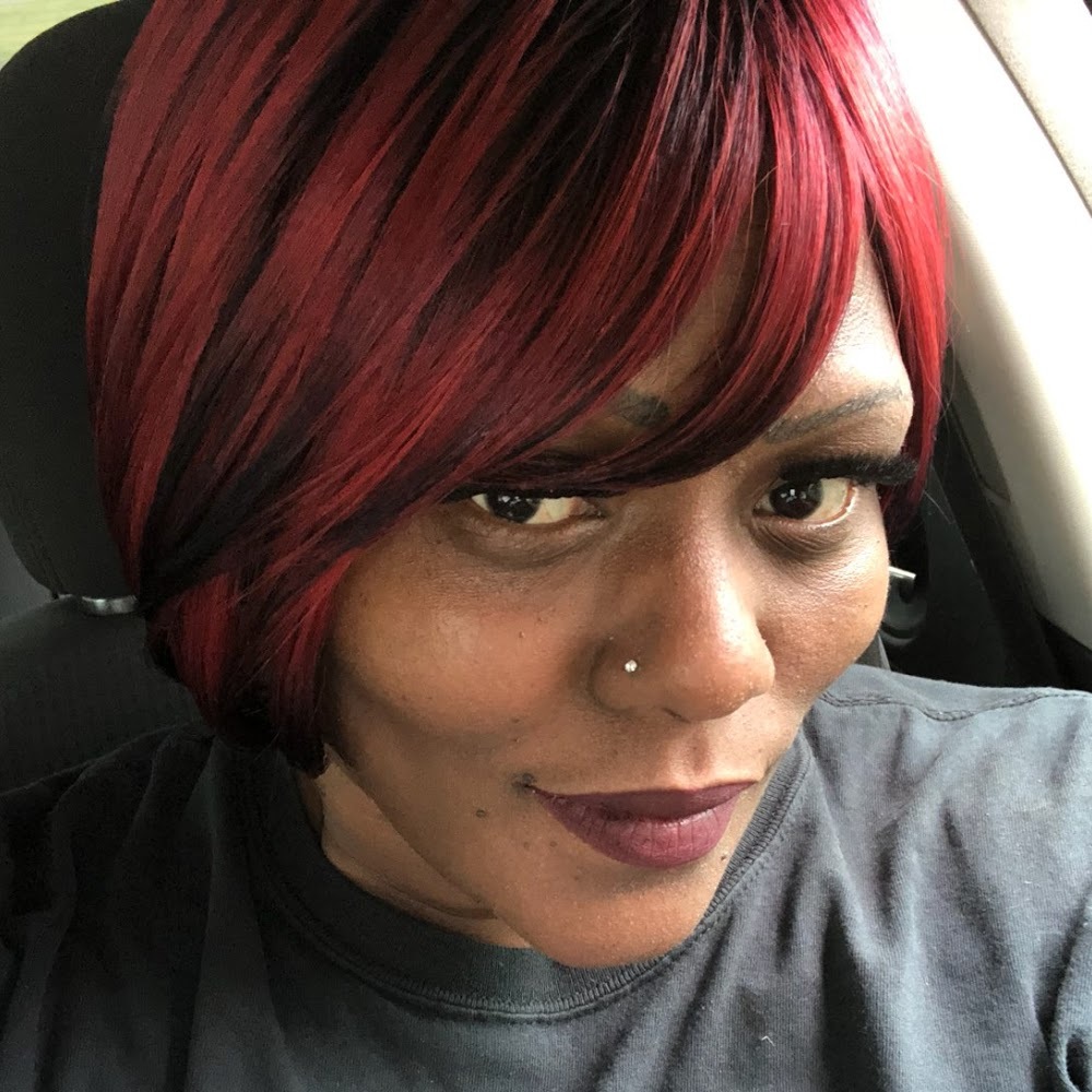 Meet your Posher, Bee